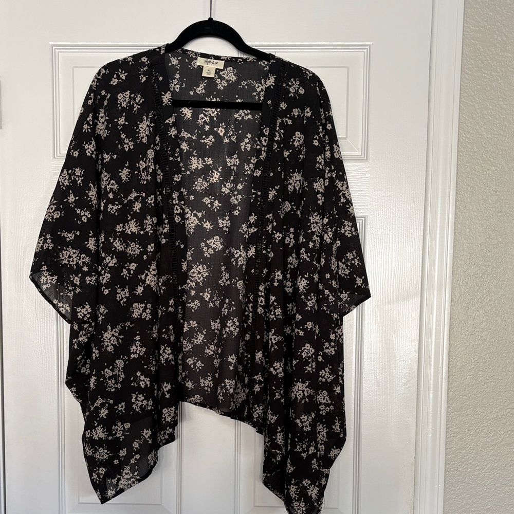 Style & Co. Black and White Floral Kimono